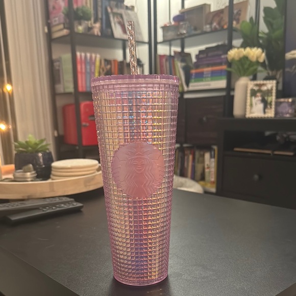 Pastel Iridescent Tumbler with Textured Design and Metallic Finish - Picture 1 of 1